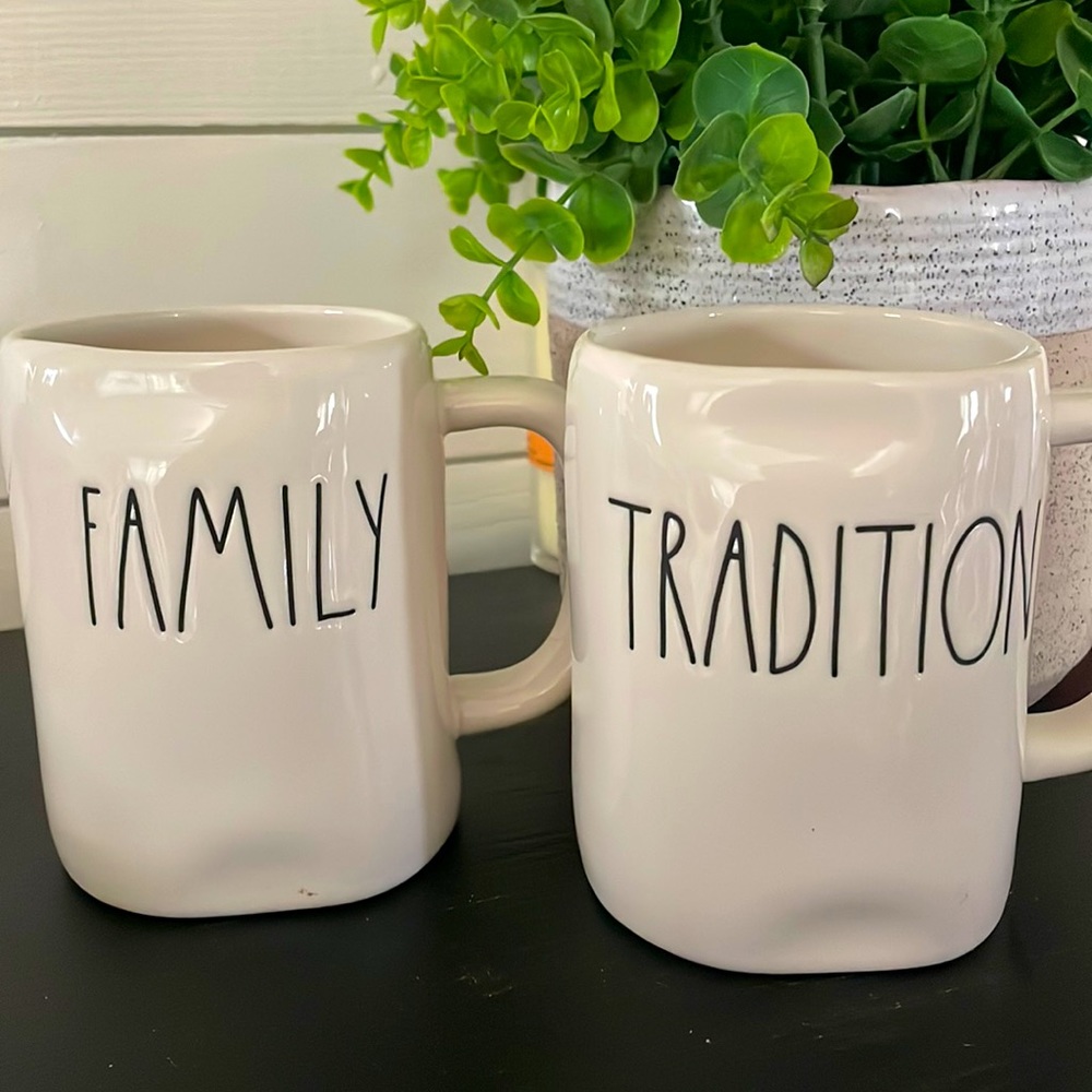 Family tradition rae Dunn mug set
